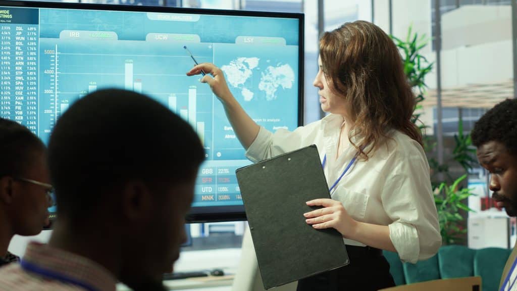 Advantages of government-managed initiatives